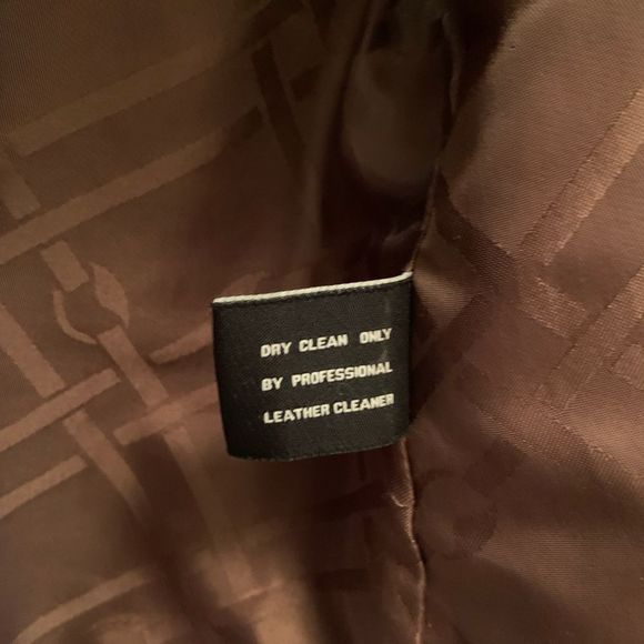 Jones New York leather jacket size L
Excellent Pre-owned Condition - Picture 8 of 11